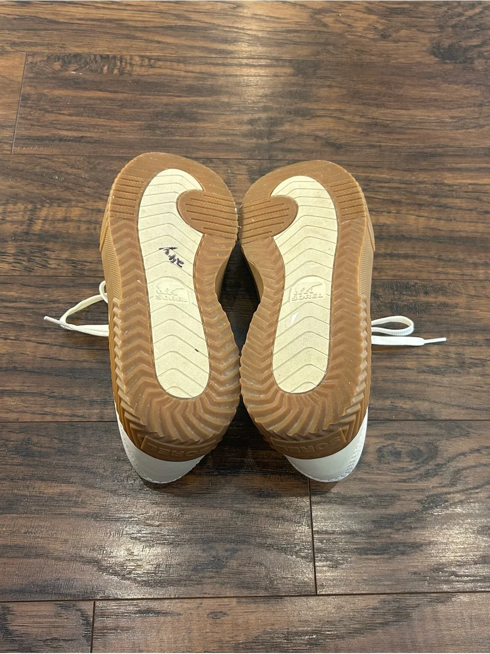 SOREL Women’s ONA Ave Low Sneakers Cream Leather Platform Gum Sole Size 11 - Picture 7 of 16